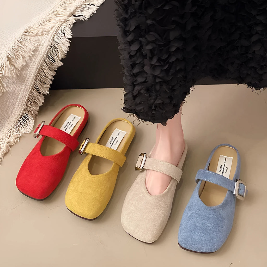 Women's flat closed toe slippers with square head design in PU material and rubber sole