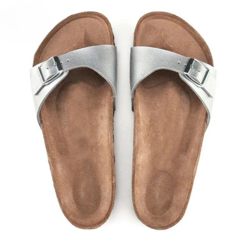Flat non-slip beach slippers with EVA sole and artificial PU upper, available in multiple colours and sizes 35-46