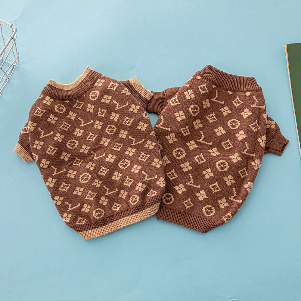 Wool dog sweater in European style for autumn and winter wear