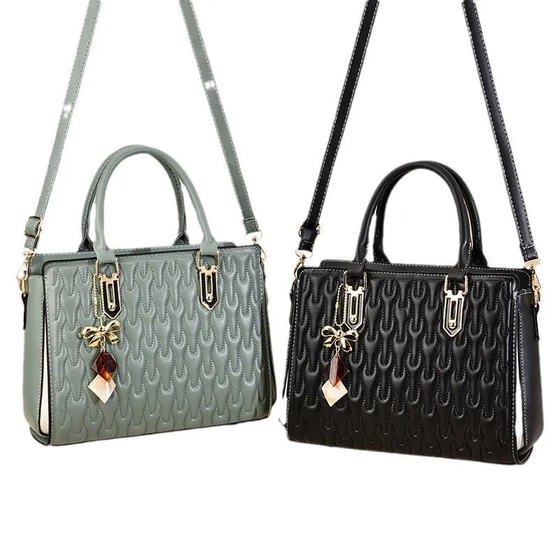Women's large-capacity polyester shoulder messenger bag in street trend style with organisational pockets