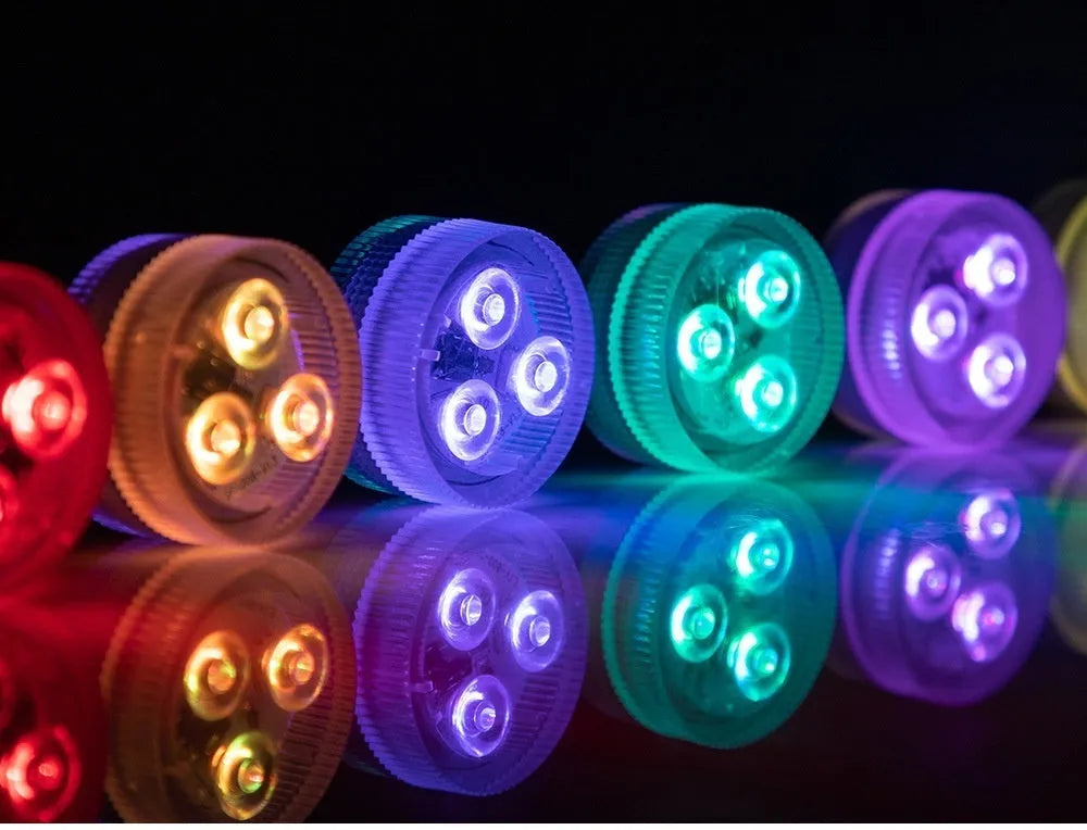 Remote control waterproof LED diving light for fish tanks with compact plastic housing