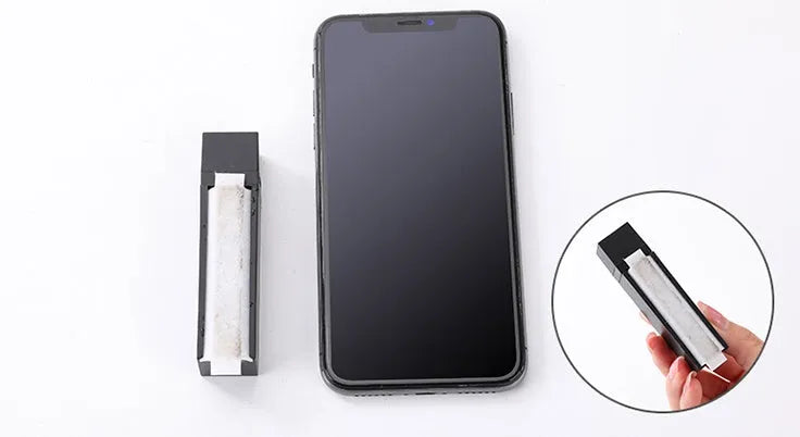40 disposable screen cleaner sheets for mobile phones in black storage pouch