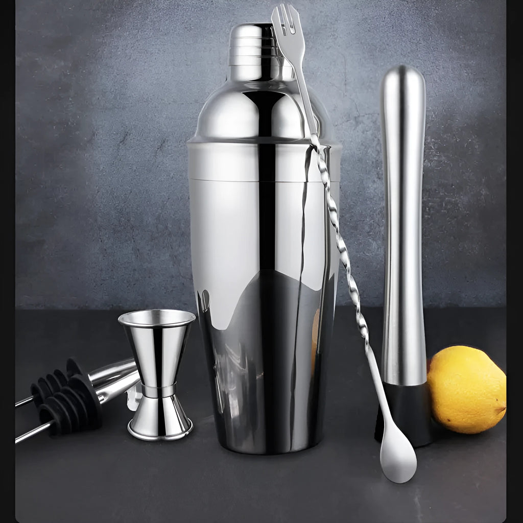 23-piece stainless steel cocktail set in European-style acrylic case with bartending tools