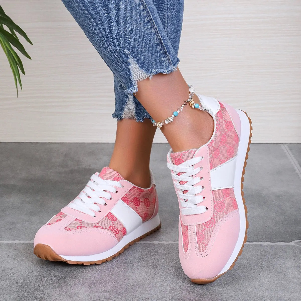 Women's oversized casual flat lace-up shoes in khaki with round toe and cross strap