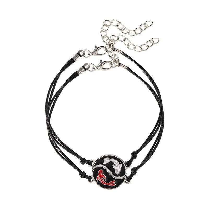 Geometric eight-diagram-shaped alloy bracelet with electroplated finish in European fashion style