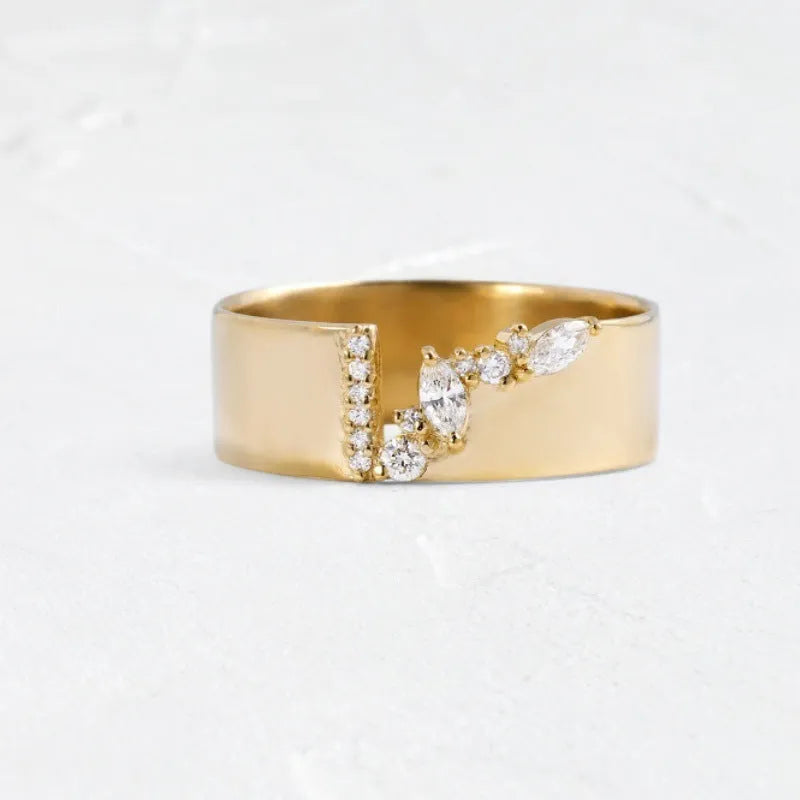 Gold-colour women's ring with zircon stone on electroplated copper band