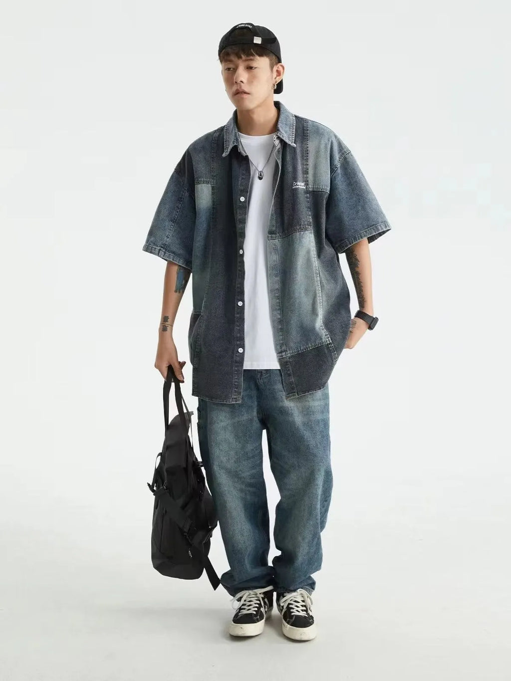 Blue Japanese-style retro denim shirt for men with loose cardigan fit and washed stitching