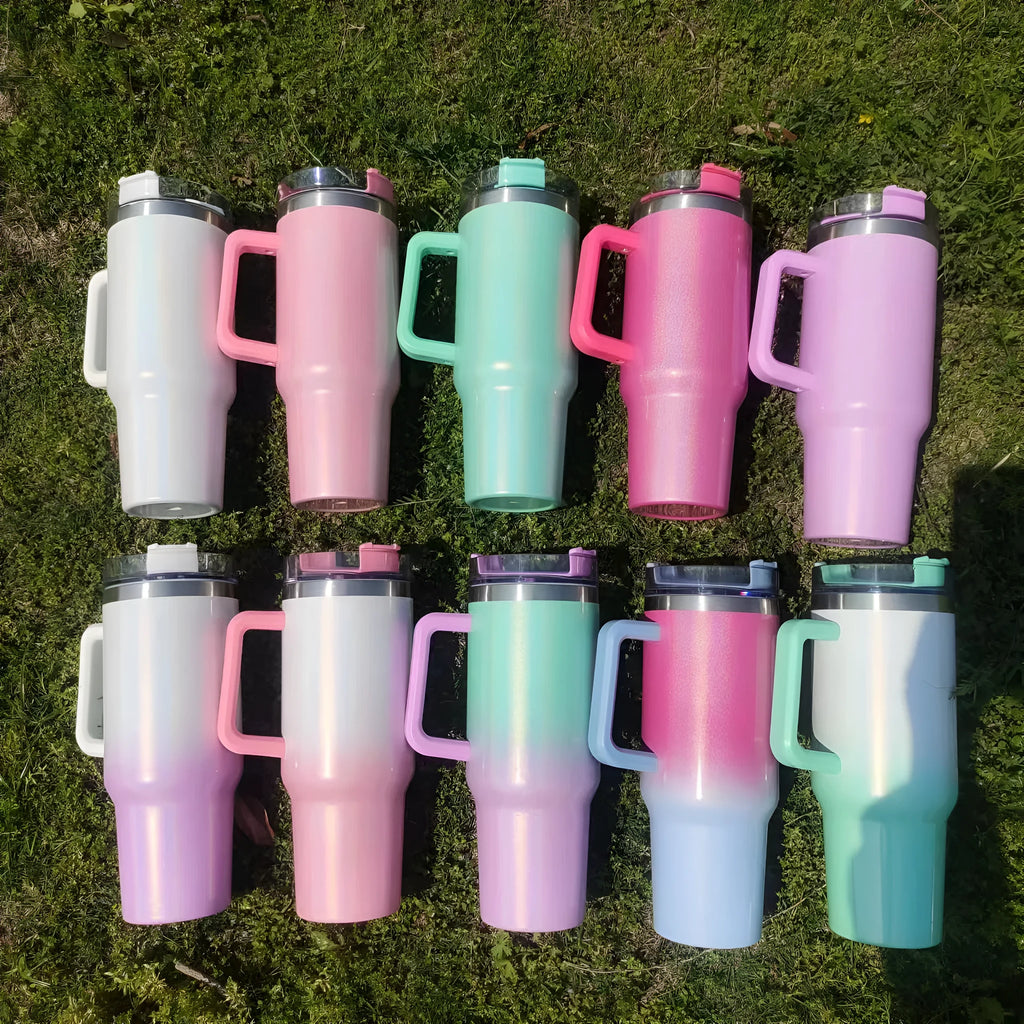 Large stainless steel vacuum insulation cup with gradient colour finish and double-layer construction