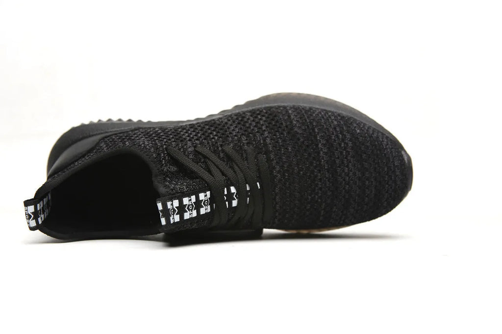 Black safety work shoes with steel toe caps and EVA shock-absorbing soles