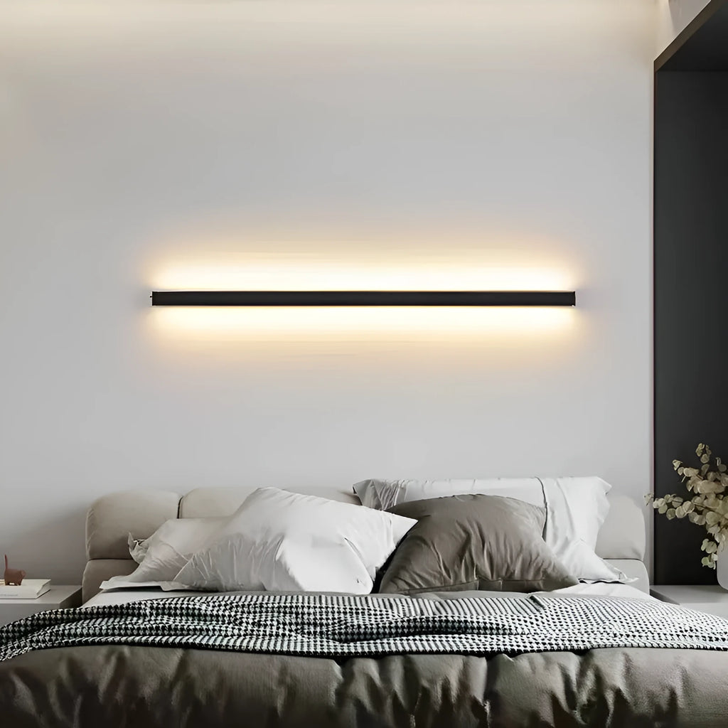 80 cm long black aluminium LED strip wall lamp with touch control for three light colours.