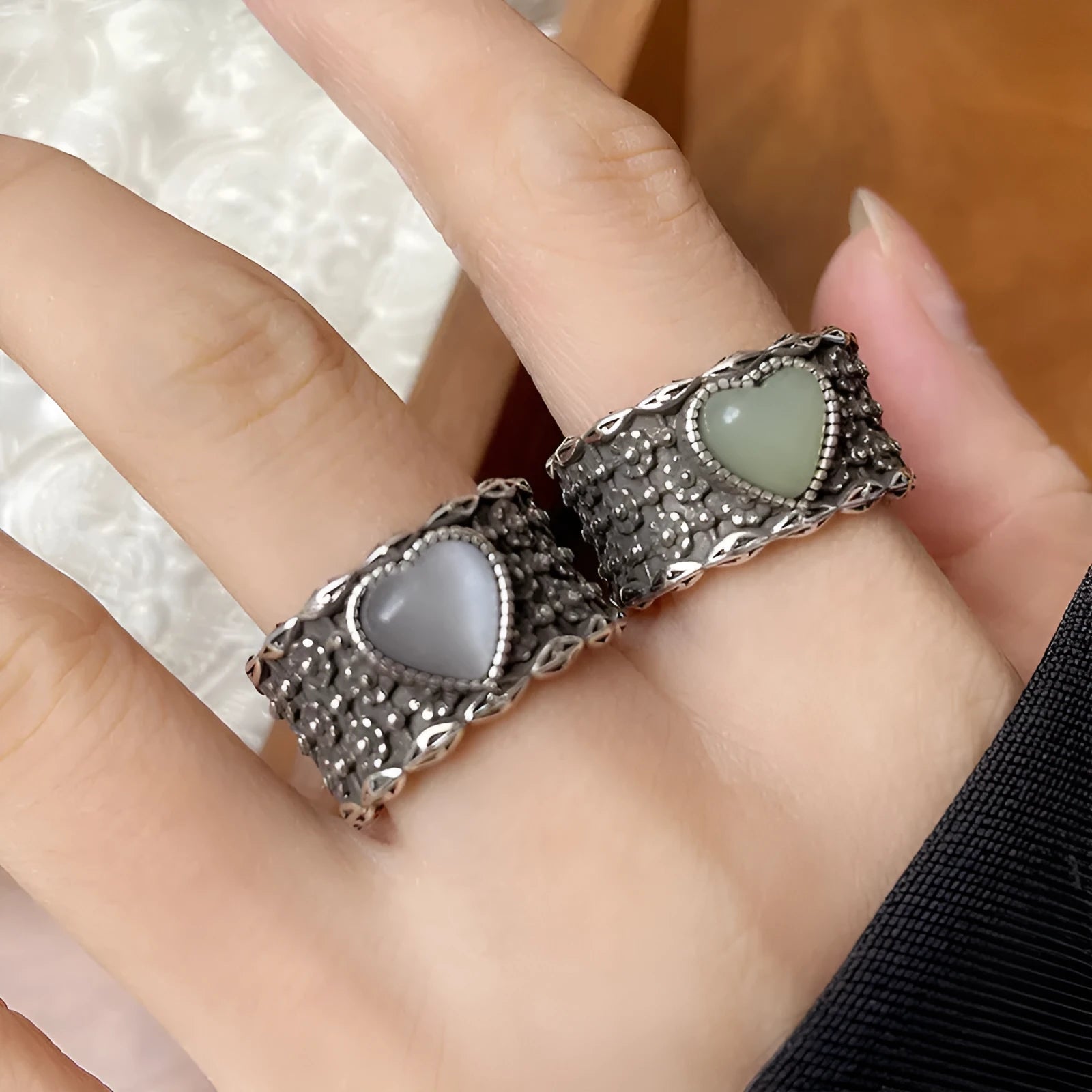 Retro wide-faced heart-shaped adjustable ring in white and green colours