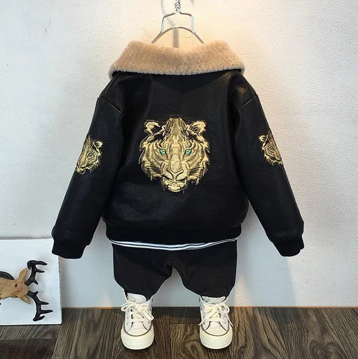 Fashion children's long-sleeved plus velvet PU leather jacket for boys, black, lapel collar, zipper closure
