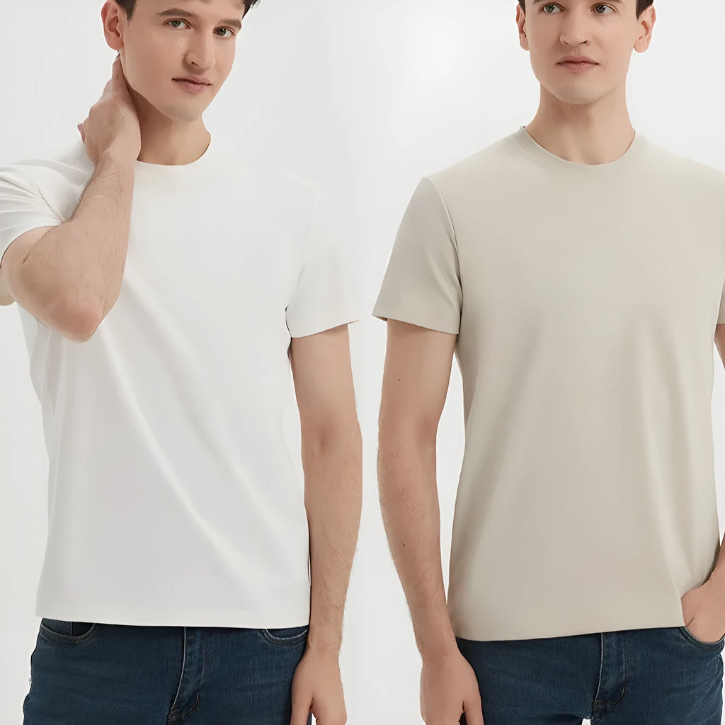 Solid colour short sleeve pullover with regular sleeves and straight cut silhouette