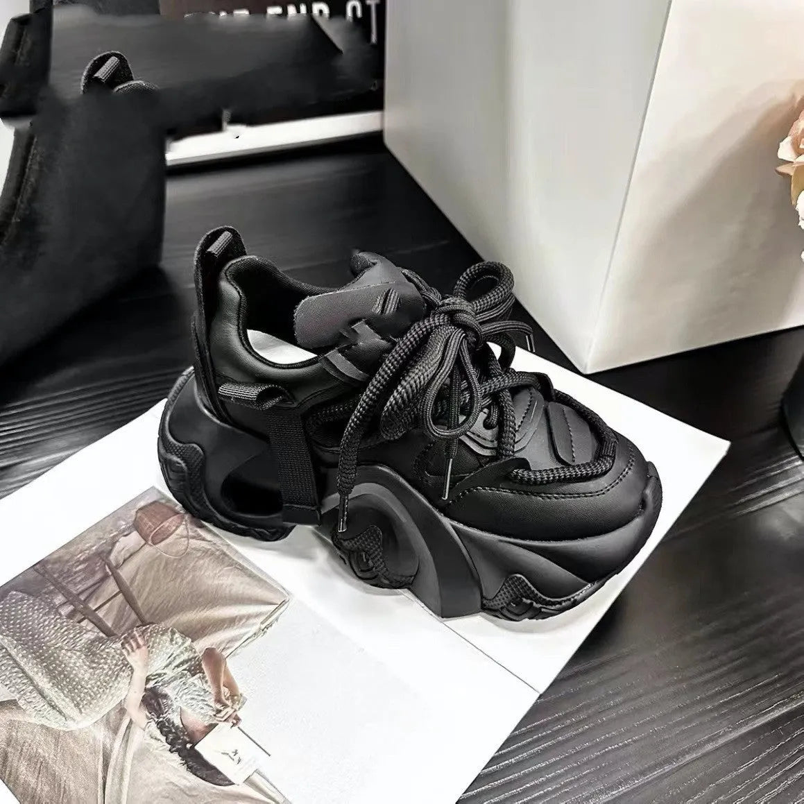 Women's cross-strap wedge sneakers in synthetic leather with 6-8cm heel height