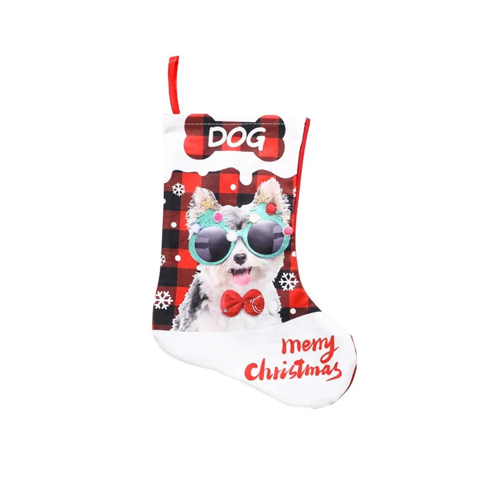 Green and black plaid cat cloth Christmas decoration measuring 26x36cm with Puppy Cat design