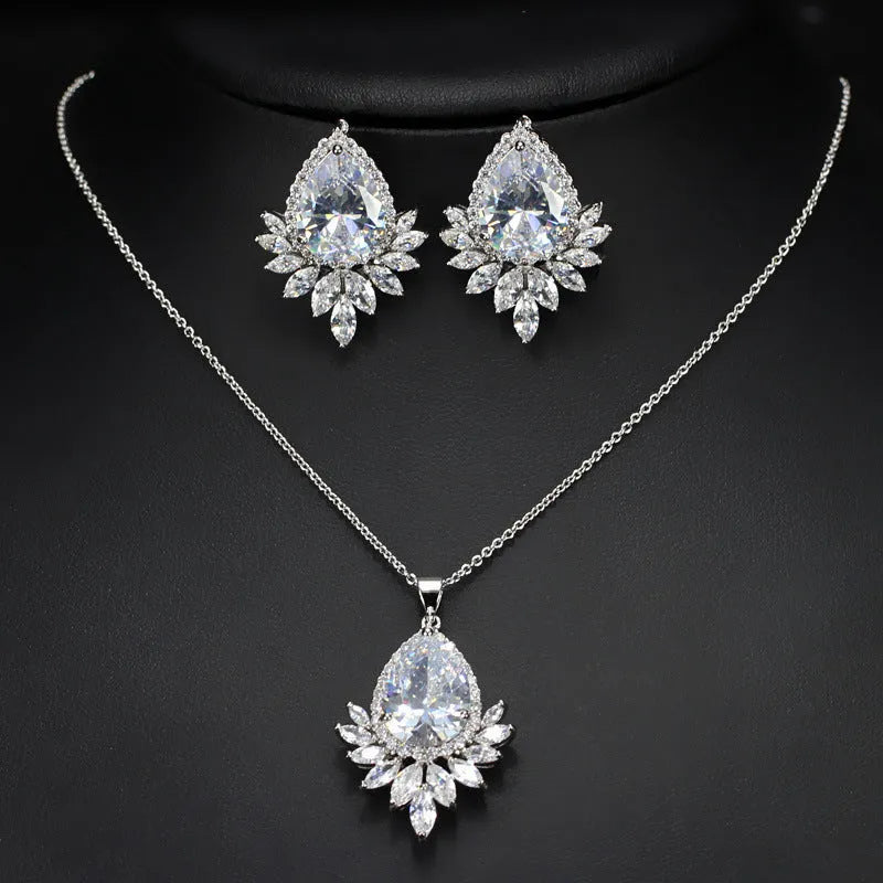 AAA jewellery chain necklace, earrings and bracelet set in blue, red or white for formal events