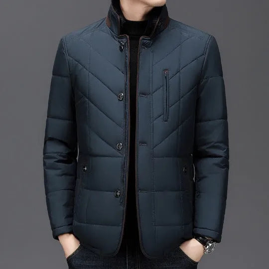 Men's solid-colour short winter coat with side pocket in dark blue, shown on a size chart.