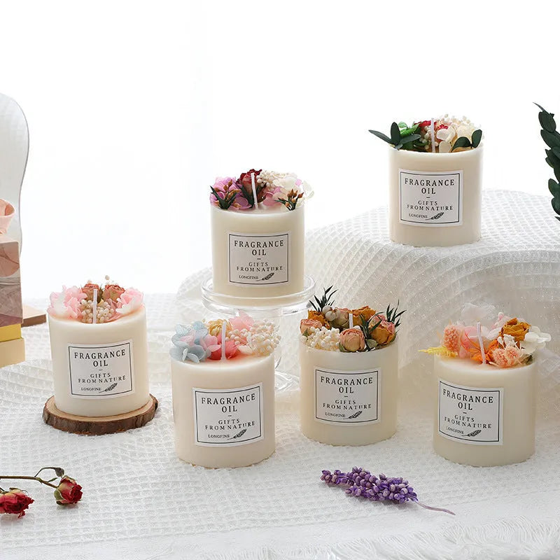 Dried flower decor aromatic candle in choice of scents, 330g, with optional gift box and wooden base.