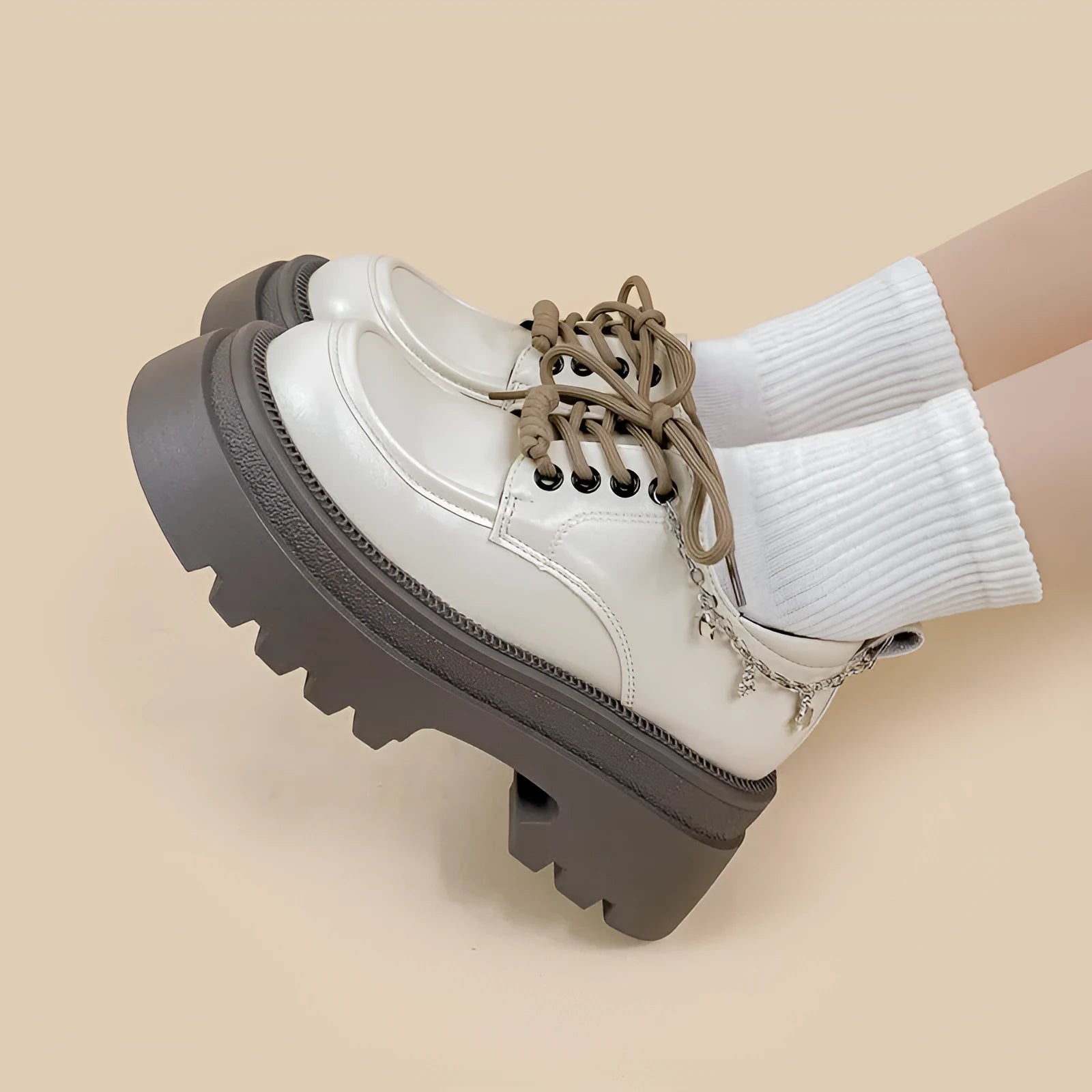 White platform leather Mary Jane shoes with chunky 6-8cm heels and front lace-up design