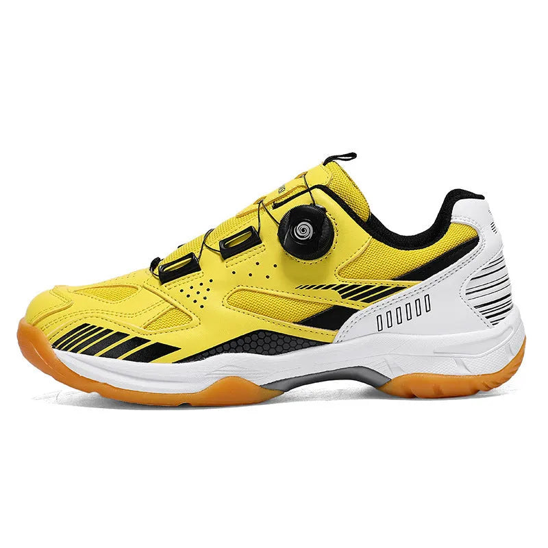 Fashion Personality unisex casual sneaker in yellow with round toe and flat heel.