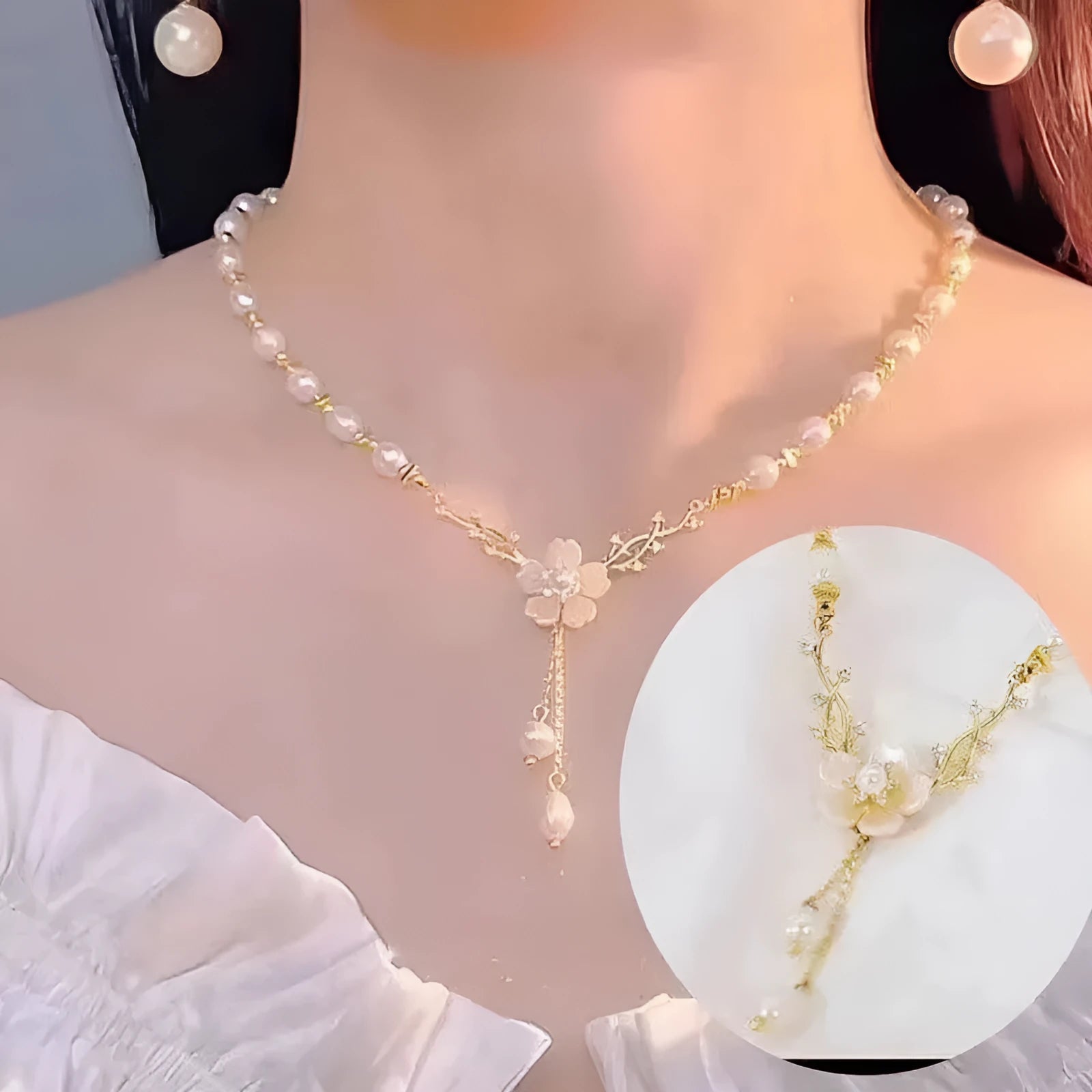 Alloy necklace with pearl flower pendant and rose decorative elements in Q9 colour