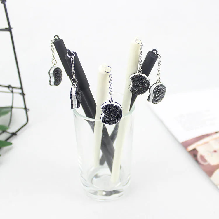 Pendant gel pen with 0.5mm tip, Cookies series design, black and white colours, plastic case 17.2cm
