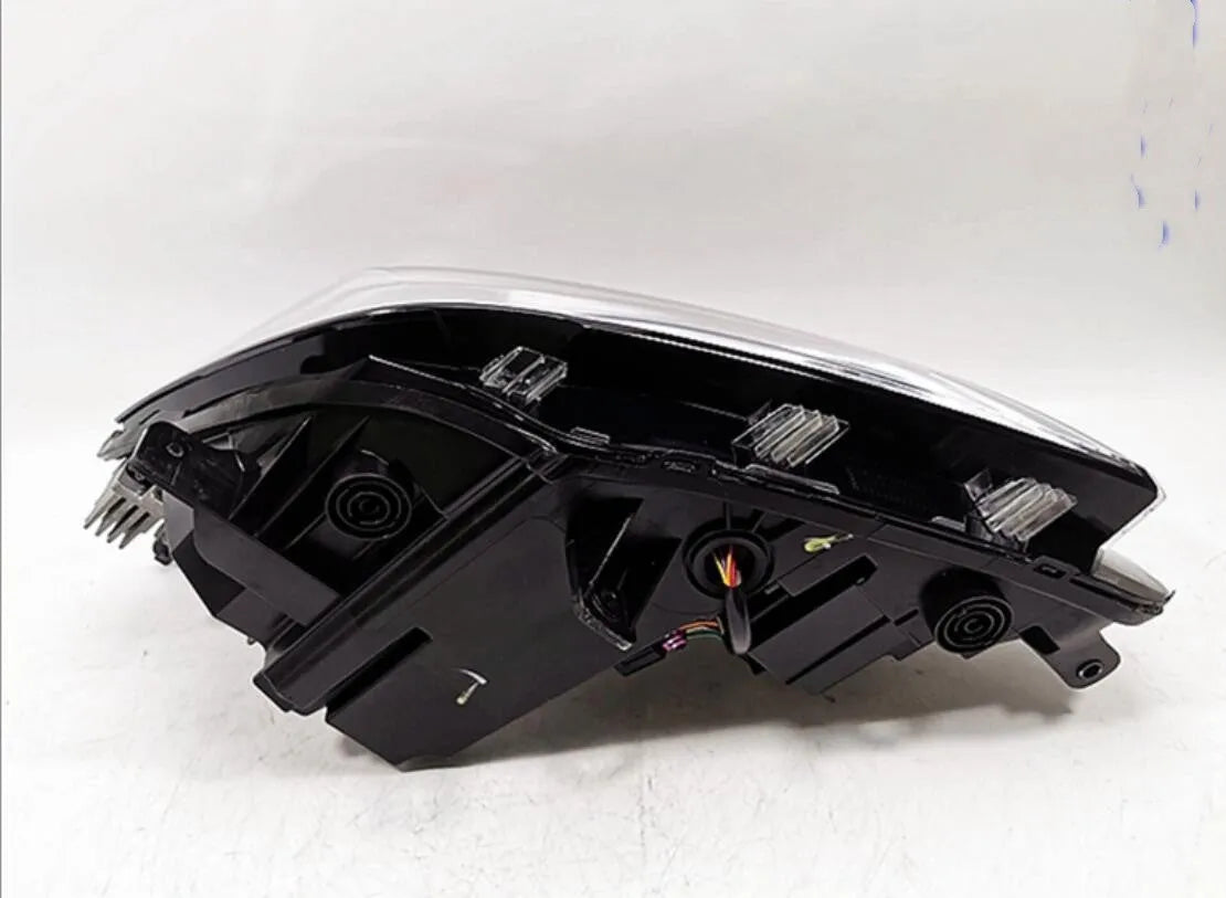 Car headlight replacement assembly for 2018-2021 model vehicles