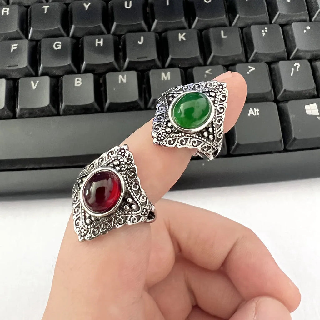Retro adjustable zinc alloy ring in ruby colour with electroplating finish