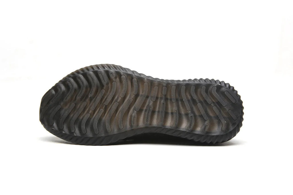 Black safety work shoes with steel toe caps and EVA shock-absorbing soles
