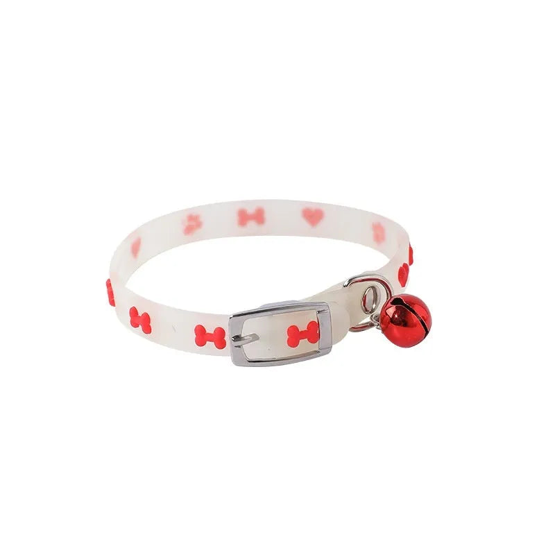 Luminous cat collar with glowing night-time feature and adjustable 29cm length