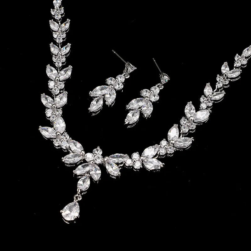 Women's alloy necklace and earrings set with gold-plated inlaid artificial gems and zircon chain on black box