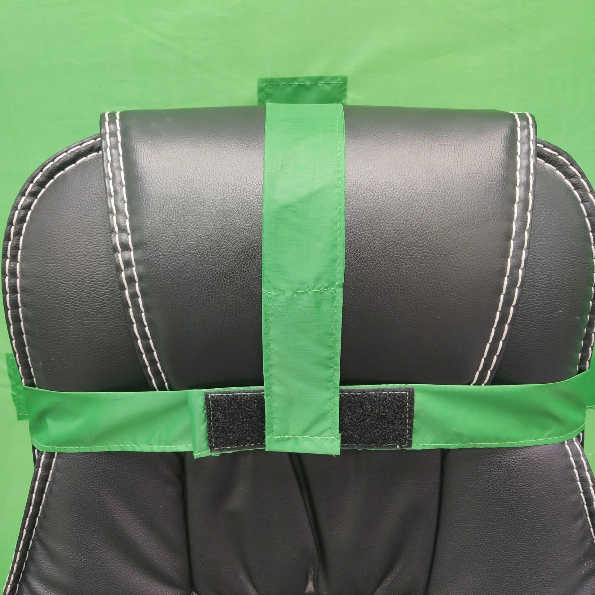 Foldable reflector for chair photography in green nylon with steel spring frame, 150x200cm
