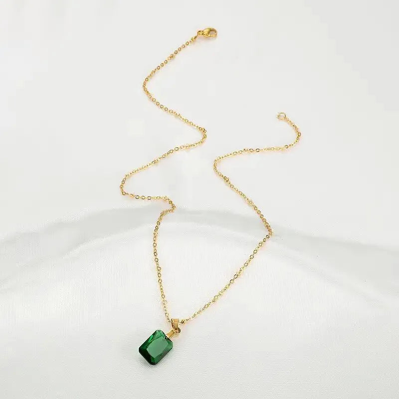 Copper geometric rectangular pendant necklace with quadrilateral design on O-ring chain in XL1006 Green colour