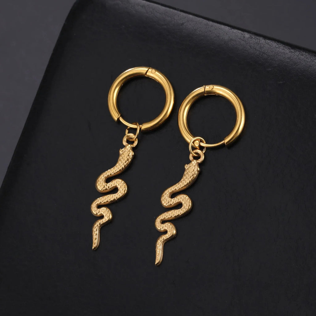 Snake-shaped vintage ear clips in gold or steel colour with stainless steel construction