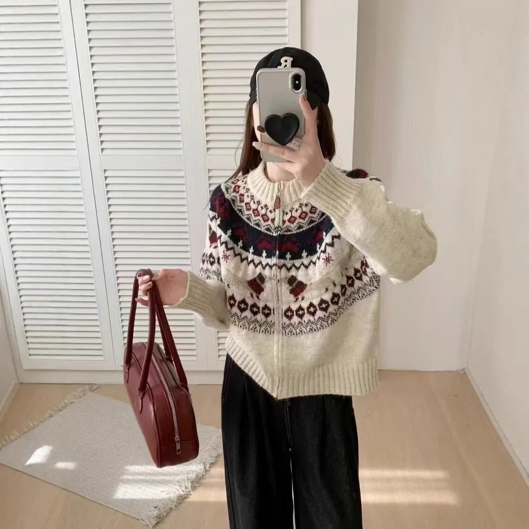 Ethnic jacquard pullover sweater with 3D pattern in loose fit free size