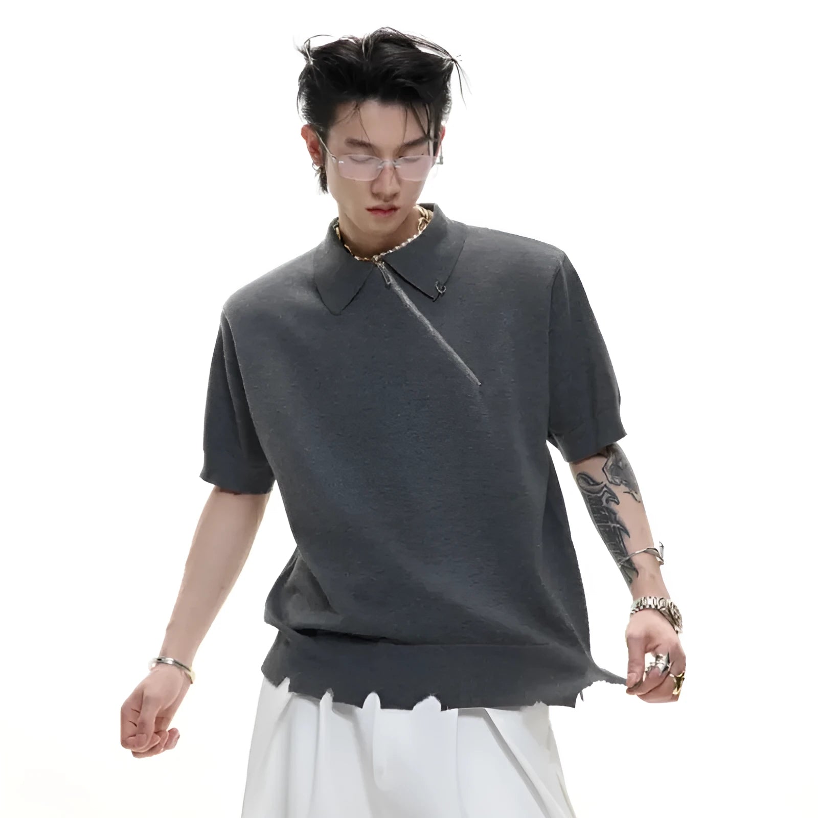 Men's slim-fit polo shirt with oblique zipper and lapel collar in solid colour