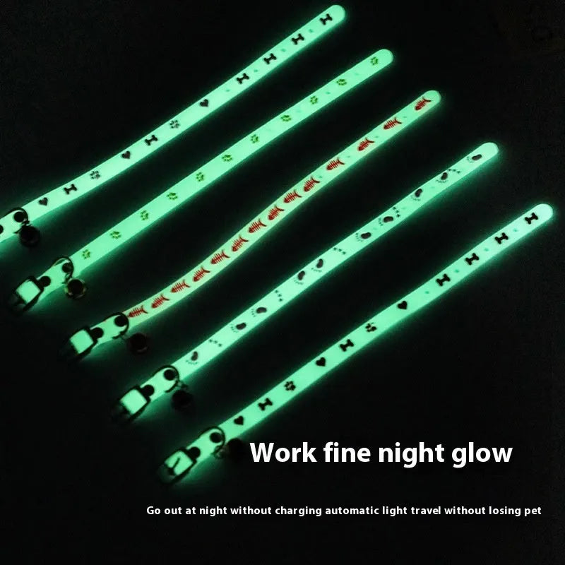 Luminous cat collar with glowing night-time feature and adjustable 29cm length