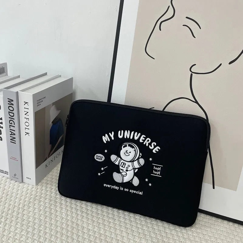 Embroidered animal design laptop sleeve bag for 13.6-inch to 15.6-inch computers