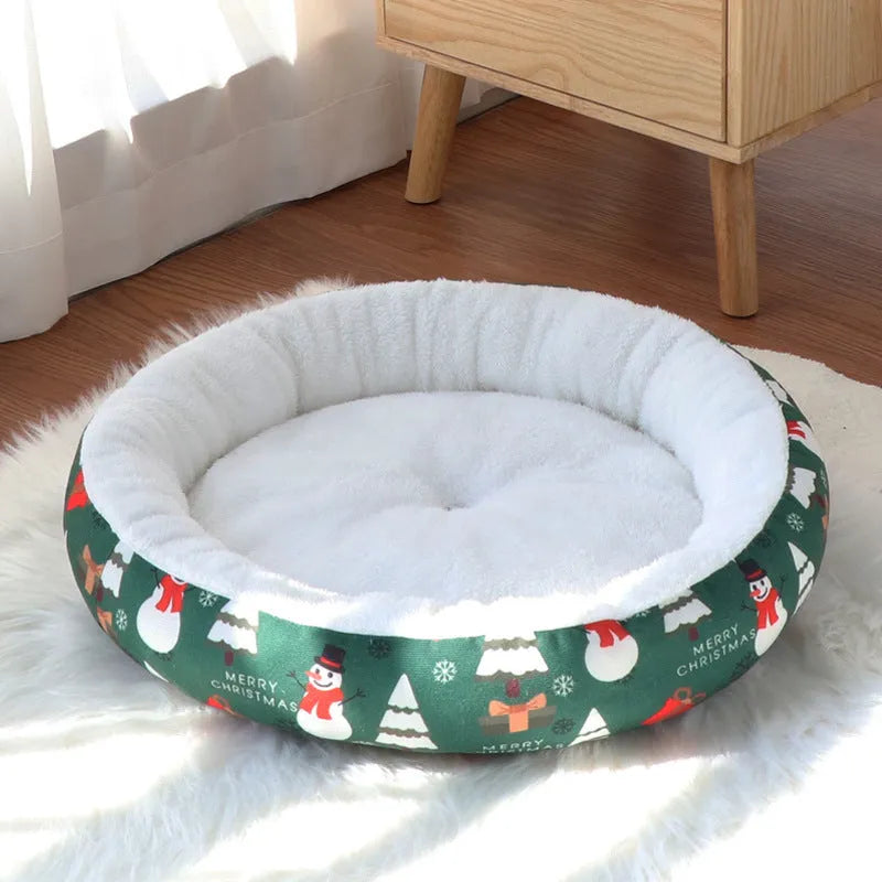 Christmas pet bed for dogs and cats, red and green flannel with snowman print, antislip base, 50cm size