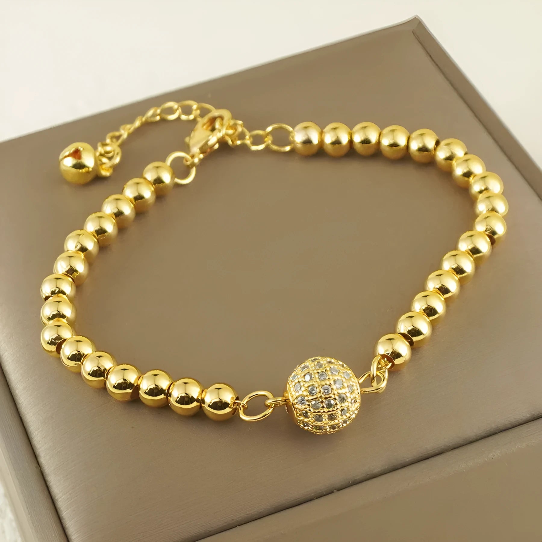 Women's Arabic style copper bracelet with heart-shaped zircon stone decoration