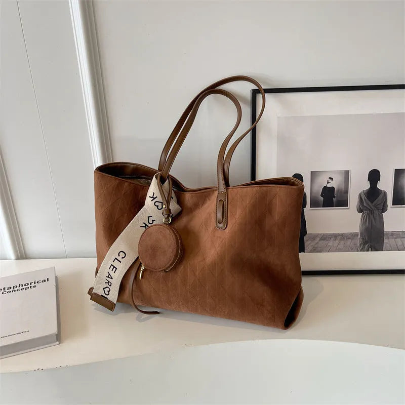 Large capacity polyester tote shoulder bag in horizontal square design with zipper compartment