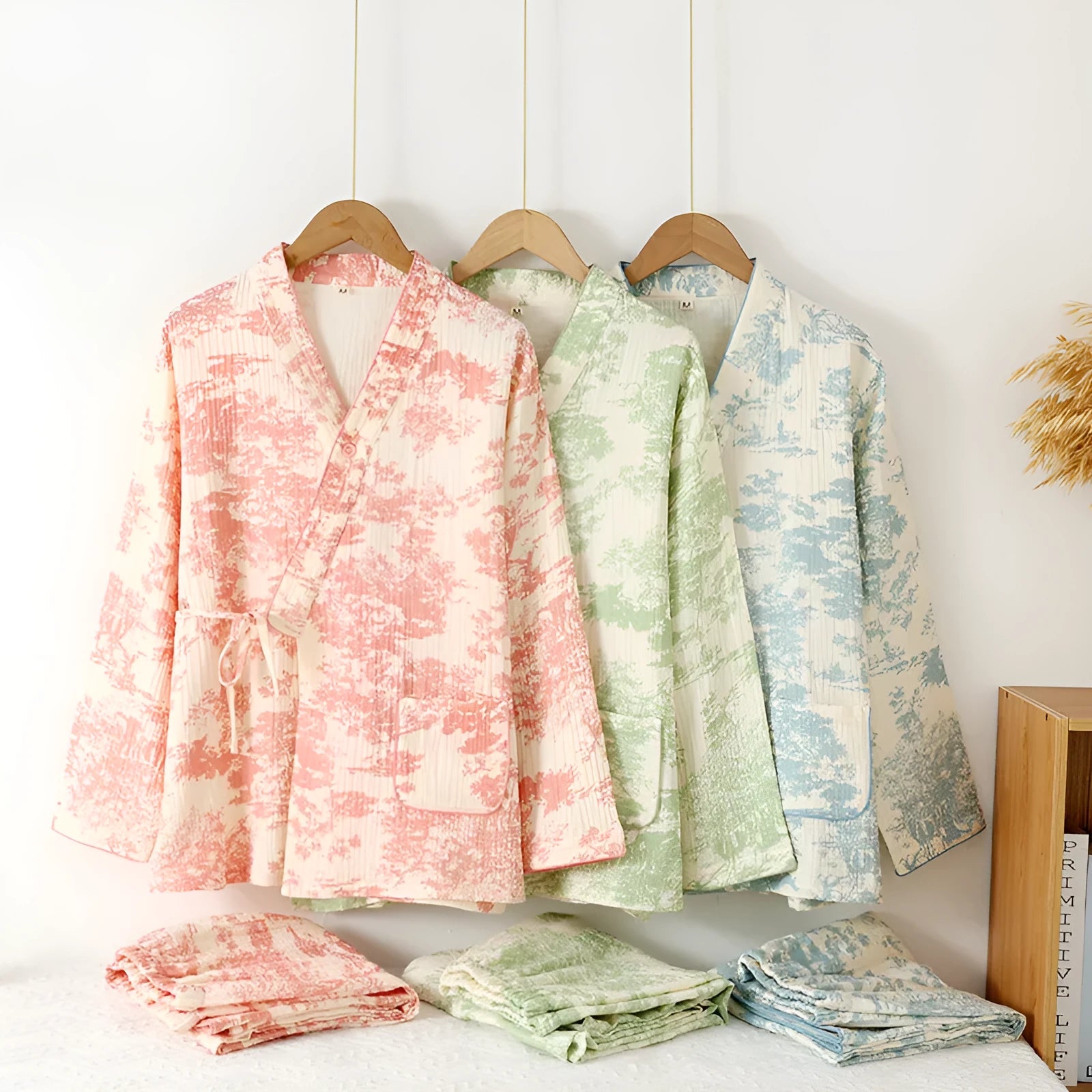 Women's cotton double-layer gauze lounge suit with lace-up detail in frosted pine trees colour