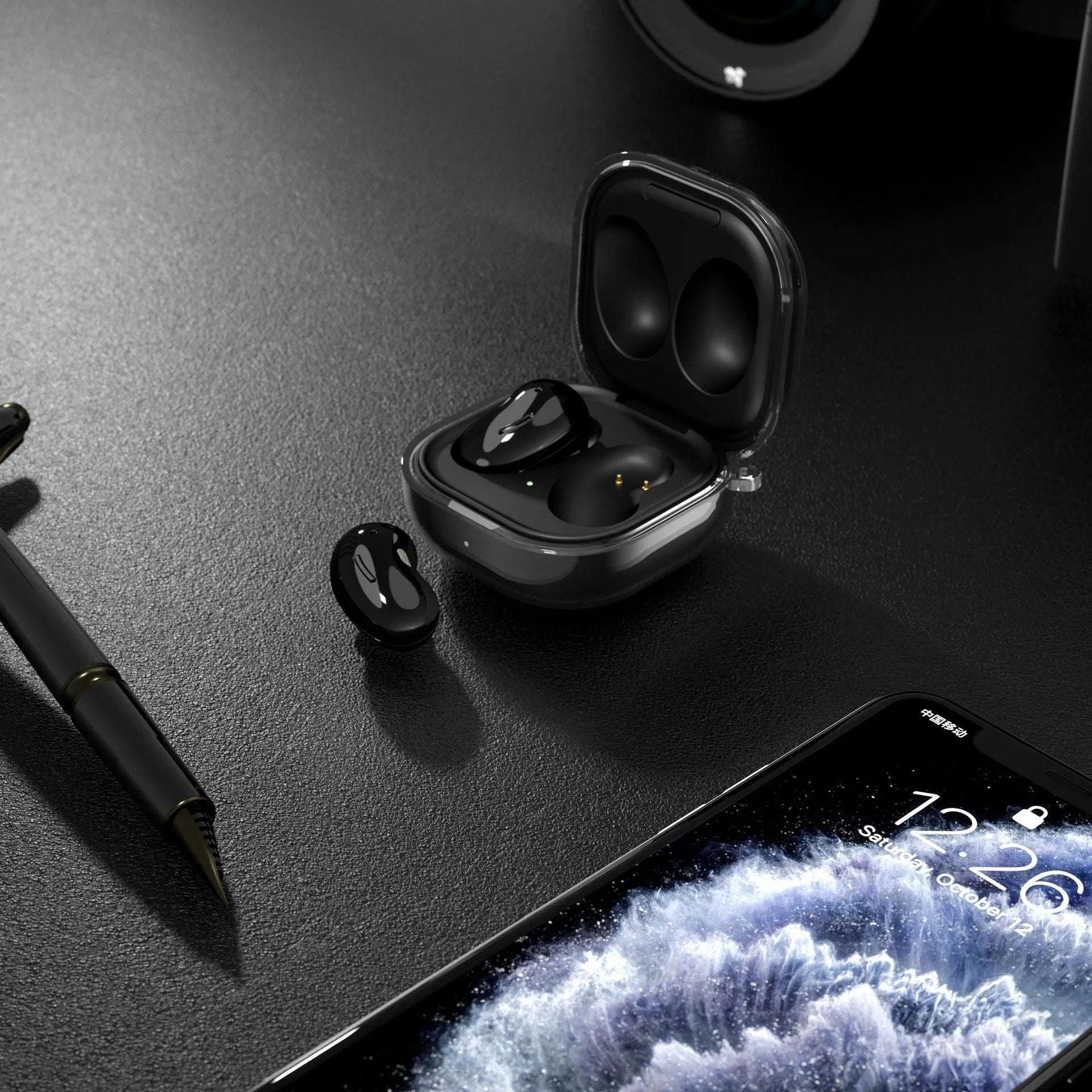 Transparent plastic clamshell earbuds case cover with see-through design for ear housing