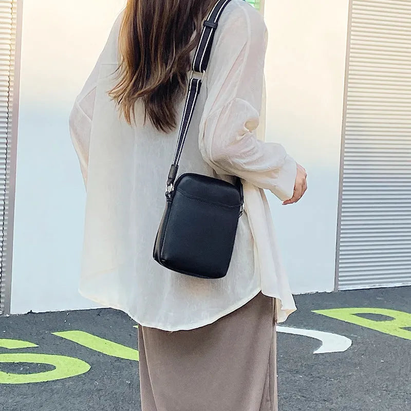 Solid colour small crossbody shoulder bag for mobile phone in PU leather