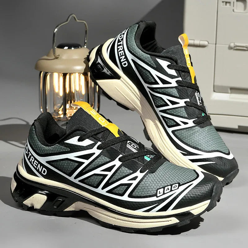 Casual low-top hiking shoes in artificial leather with a rubber sole, shown in khaki colour.