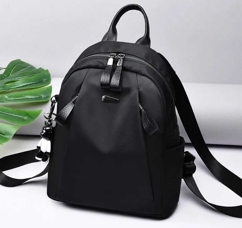 Medium Oxford cloth rucksack with double straps and internal phone compartment
