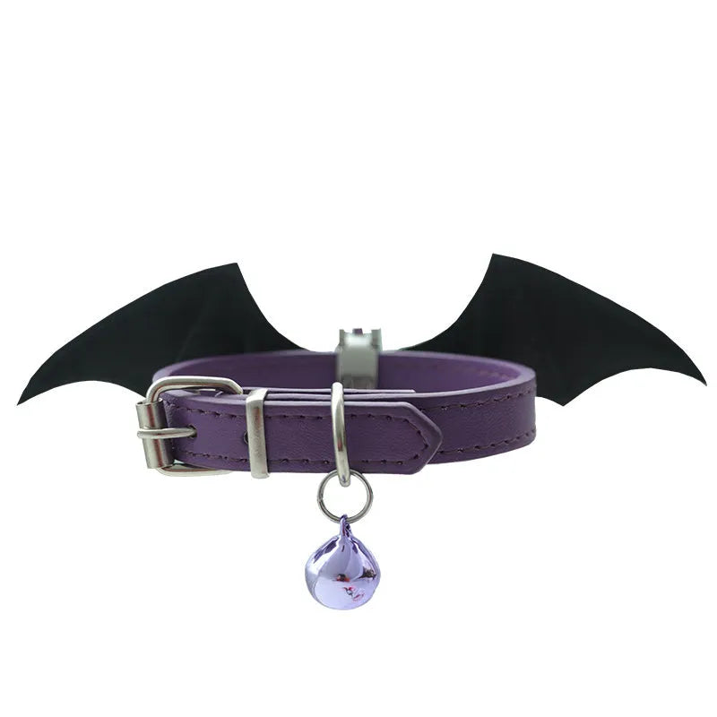Dog collar with small devil wings design in patent leather satin material