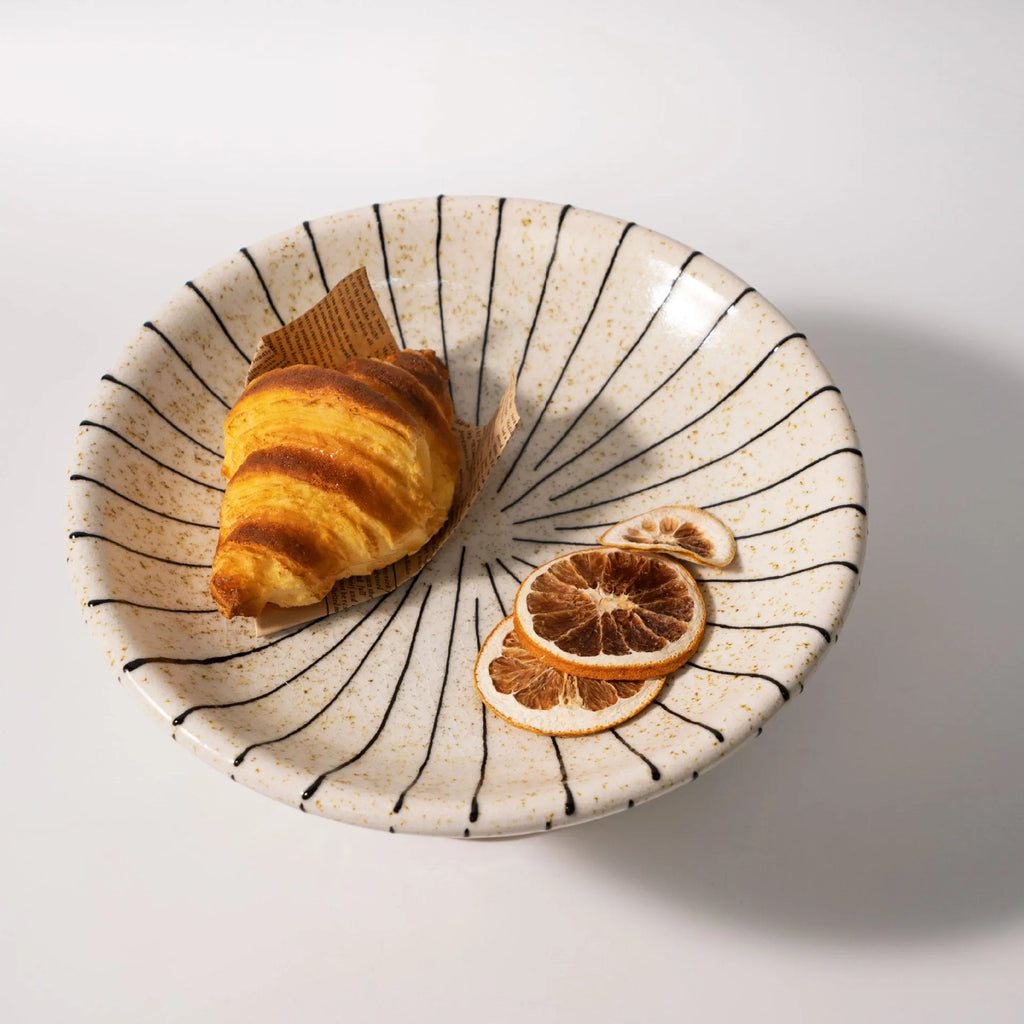 Black and white striped retro fruit plate ornament 22cm diameter for dessert displays