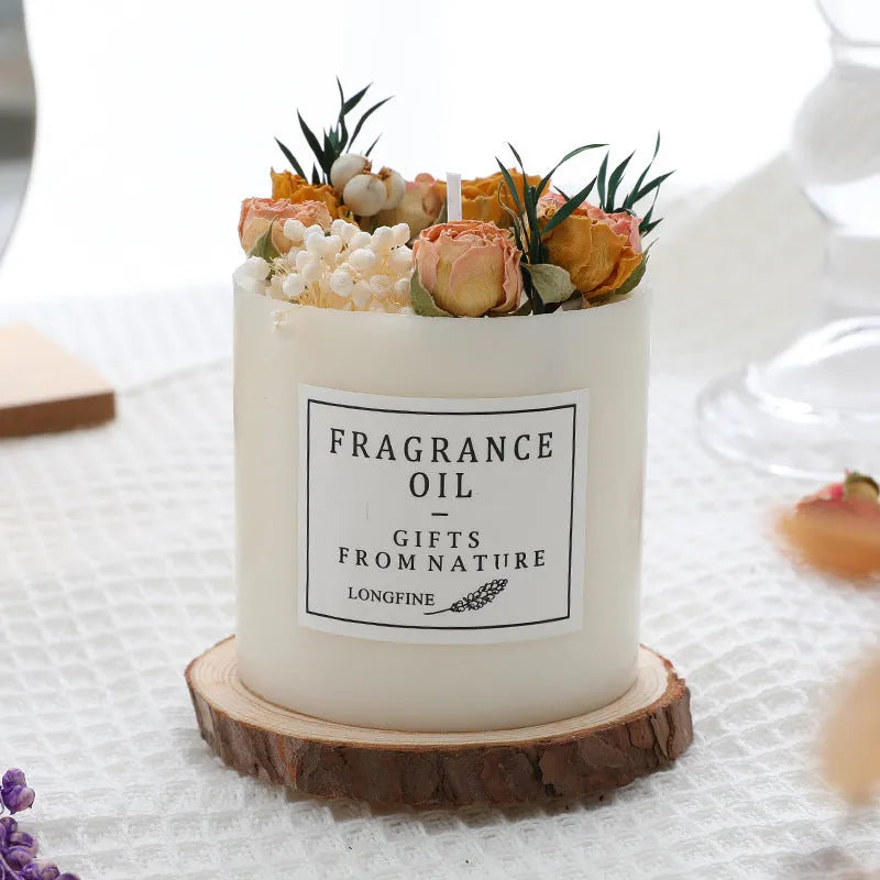 Dried flower decor aromatic candle in choice of scents, 330g, with optional gift box and wooden base.