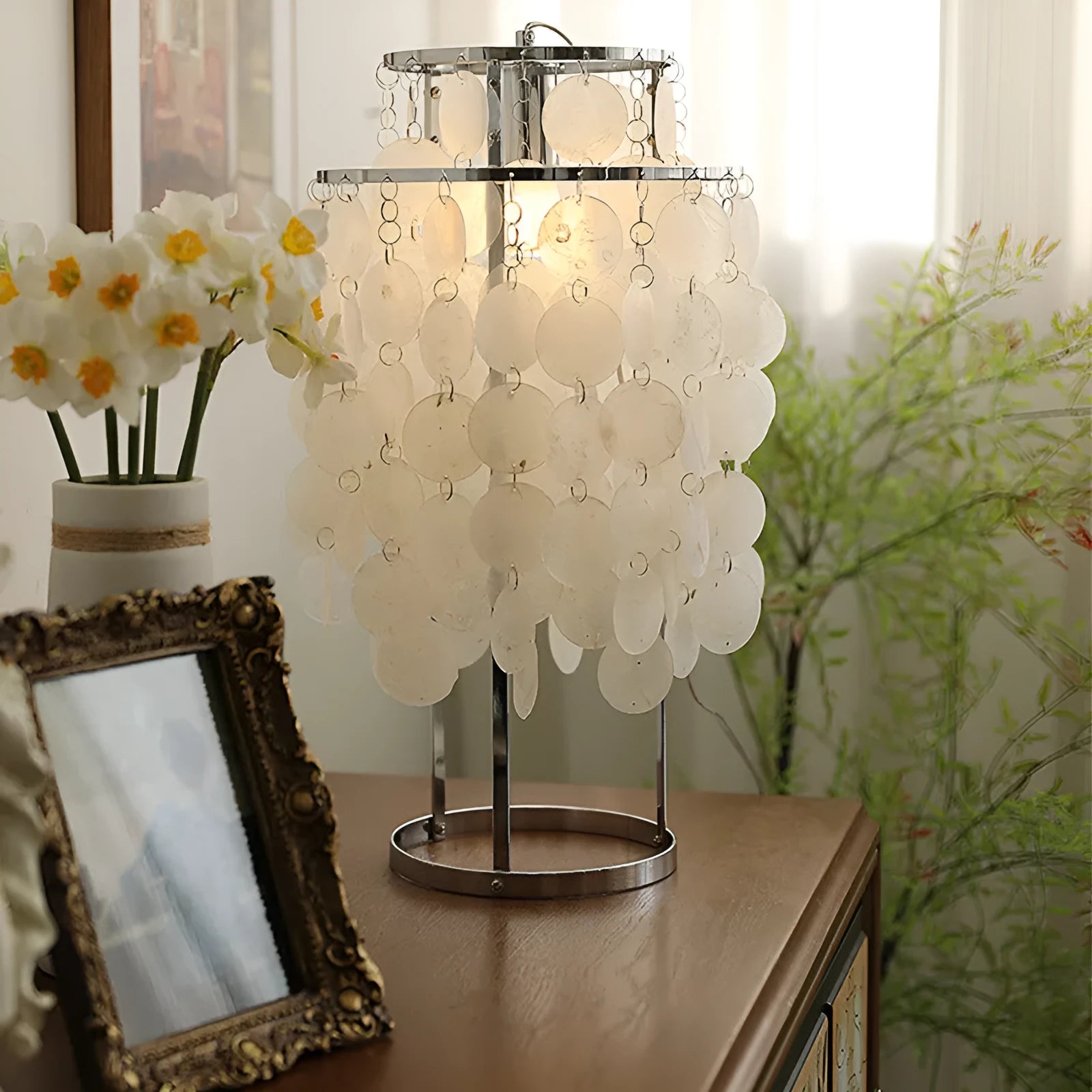Shell design bedside table lamp in chrome or gold finish, 30cm diameter